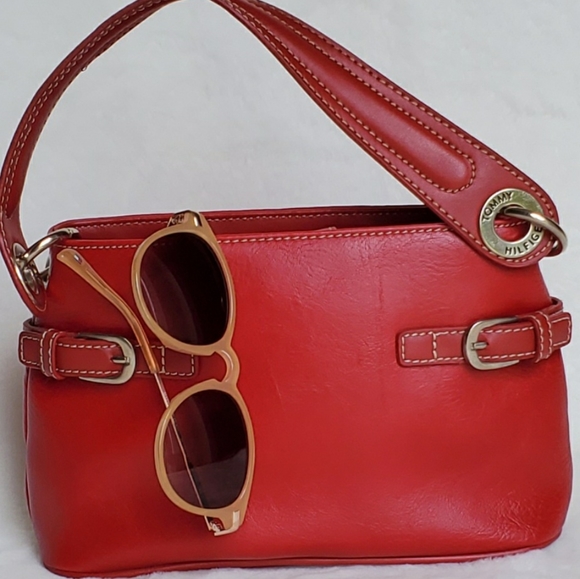Tommy Hilfiger Handbags - Tommy Hilfiger Purse